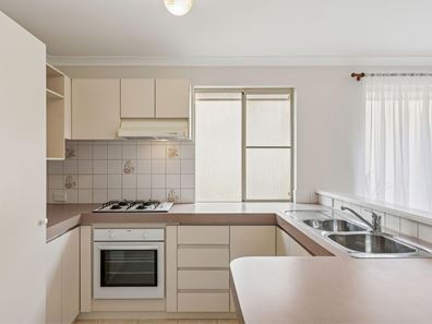 10 Springbrook Drive, Ellenbrook WA 6069