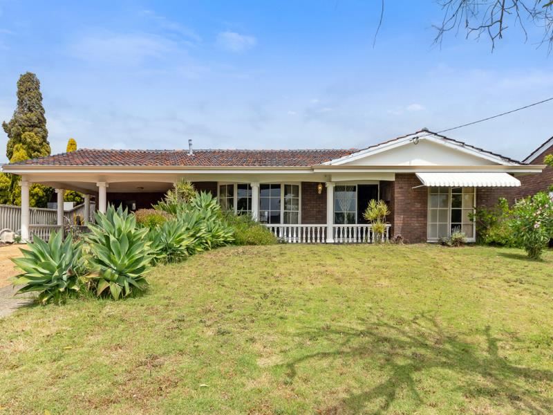 4 Owen Place, Hamersley WA 6022