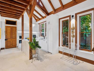 2/100-102 South Street, Fremantle WA 6160