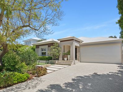 25 Crawshaw Crescent, Manning WA 6152