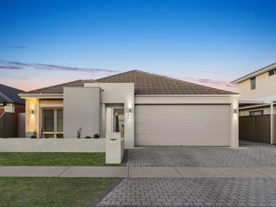 27 Wycliffe Turn, Piara Waters WA 6112