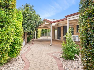 17 Abernethy Gr, Seville Grove WA 6112