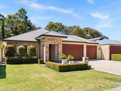 90 Santons Approach, Yalyalup WA 6280