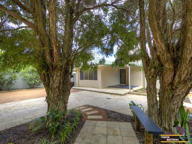5 Harewood Street, Forrestfield WA 6058