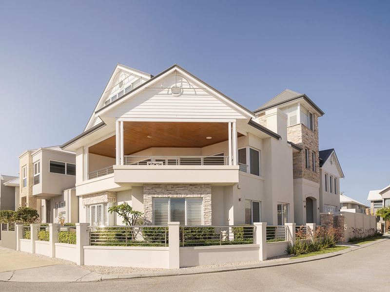 7 Tahiti Lane, Hillarys WA 6025