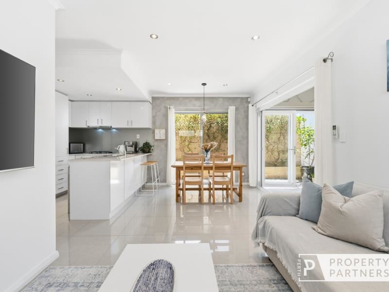 2/71 Abbett Street, Scarborough