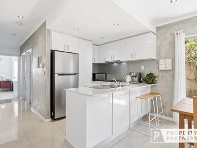 2/71 Abbett Street, Scarborough WA 6019