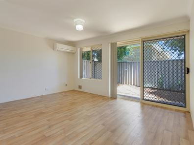 8/2 Dowling Street, Rockingham WA 6168