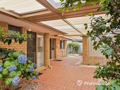 1/5 Brooks Street, Kalamunda WA 6076
