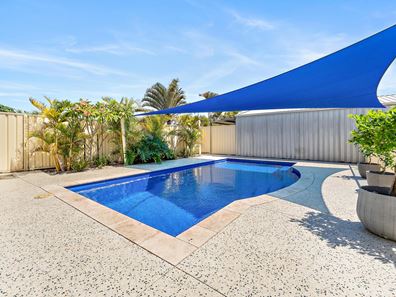 7 Pentland Crescent, Dudley Park WA 6210