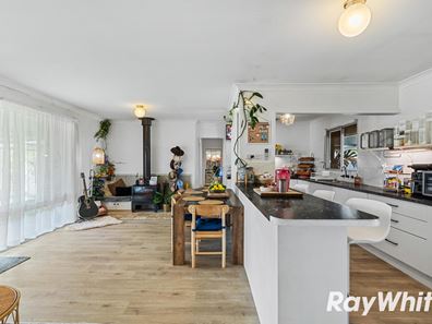 1 Jacksonia Close, Pinjarra WA 6208