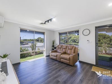 81 Holdsworth Avenue, Aveley WA 6069