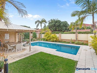 15/7 Waterway Court, Churchlands WA 6018