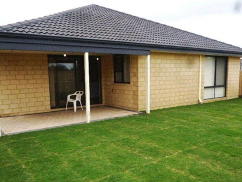 31 Waterfields Drive, Bertram