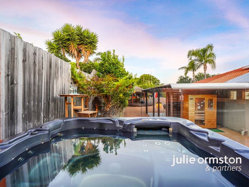 15 Homestead Gardens, Edgewater
