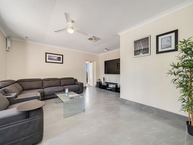 5 Petalite Place, Mount Richon WA 6112