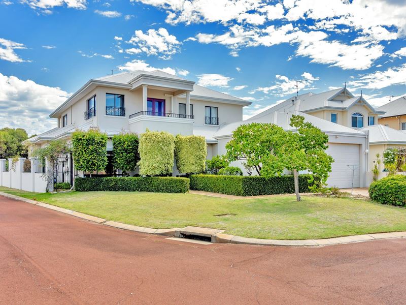 17 Conservation Loop, Erskine