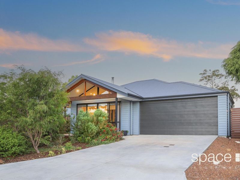 12 Currawong Street, Cowaramup WA 6284