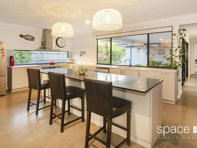 12 Currawong Street, Cowaramup WA 6284
