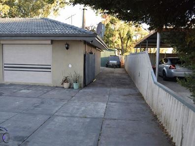 10 Connell Way, Girrawheen WA 6064