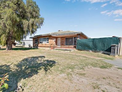 131 Mills Street, Queens Park WA 6107