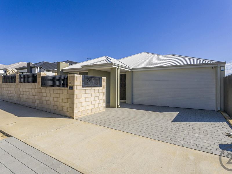 33 Waardong Court, Halls Head WA 6210