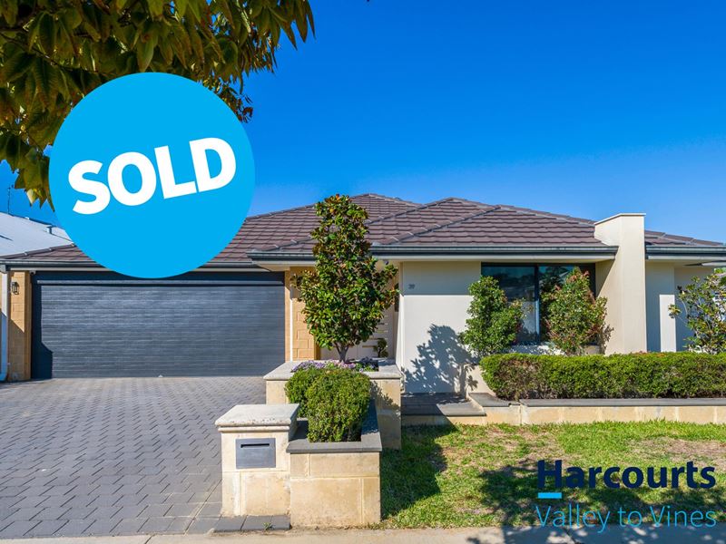 39 Cinnabar Bend, Aveley