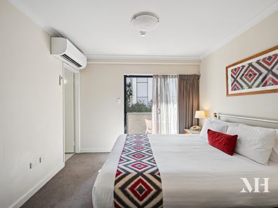 304/112 Mounts Bay Road, Perth WA 6000