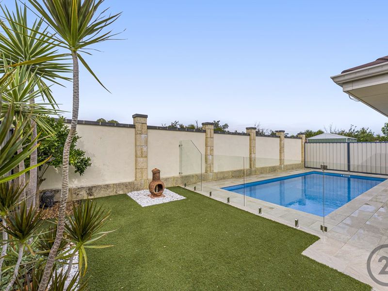 18 Medinah Street, Meadow Springs