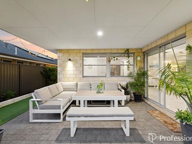 11 Kemble Way, Caversham WA 6055