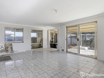 5 Huntingdale Court, Cooloongup WA 6168