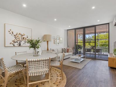 1/10 Hawksburn Road, Rivervale WA 6103