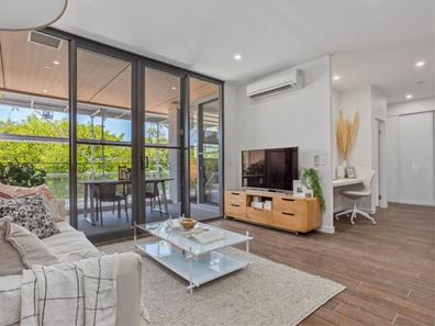 1/10 Hawksburn Road, Rivervale WA 6103