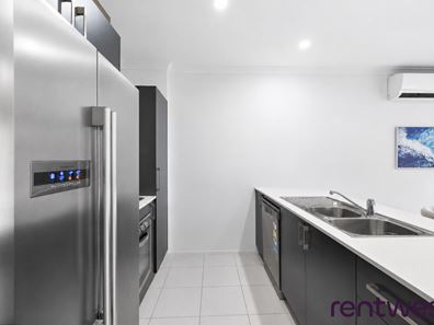 8 Woko Lane, Wandi WA 6167