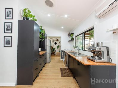 22 Nesbit Road, Greenfields WA 6210