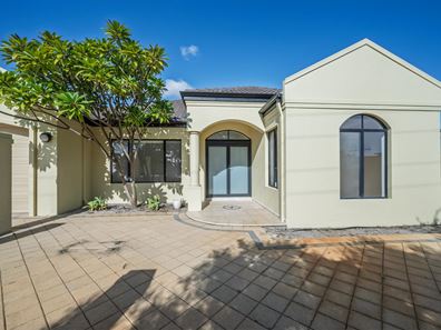 16 Crowhurst Way, Morley WA 6062