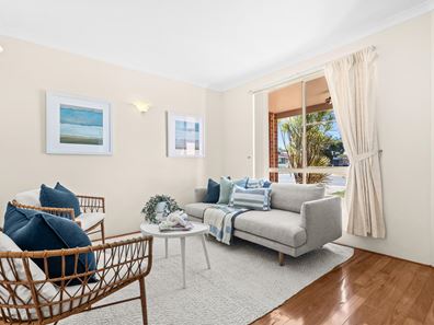 6 Waterlily Close, Huntingdale WA 6110
