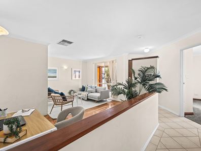 6 Waterlily Close, Huntingdale WA 6110