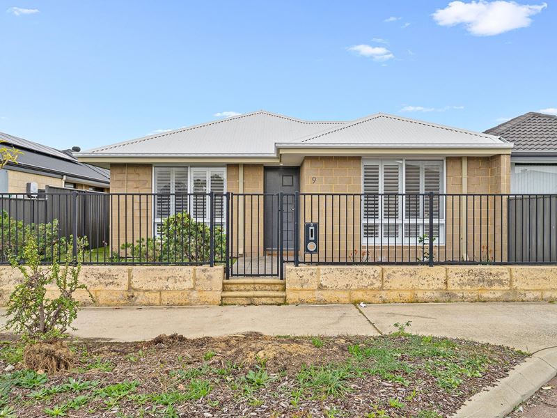 9 Moonee Street, Lakelands WA 6180