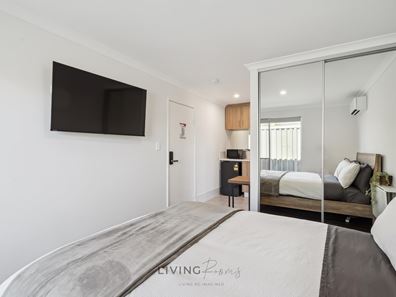 Room/1  20 Belford Road, Lakelands WA 6180
