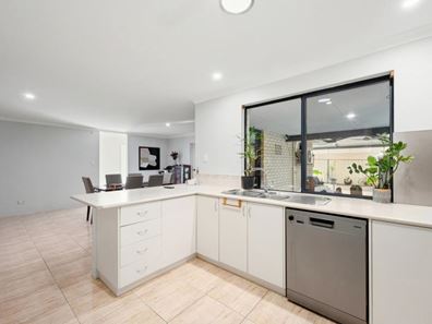 7 Teal Brook Circle, Seville Grove WA 6112
