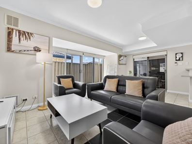 2/4 Stewart Street, Mandurah WA 6210