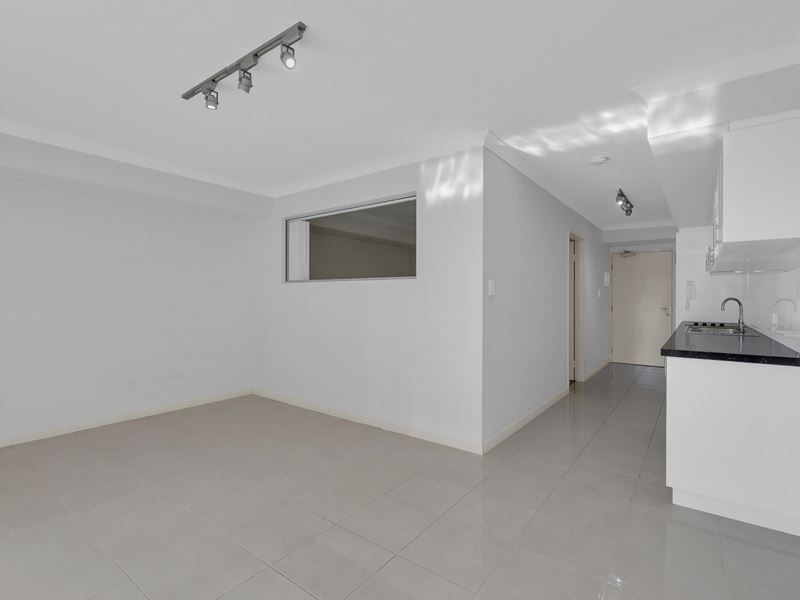 6/12 Westralia Gardens, Rockingham WA 6168