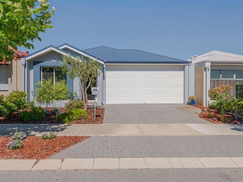34 Doryanthes Avenue, Piara Waters WA 6112