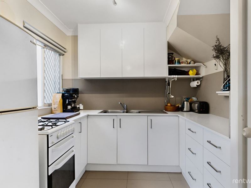 27/6 Waterway Ct, Churchlands WA 6018