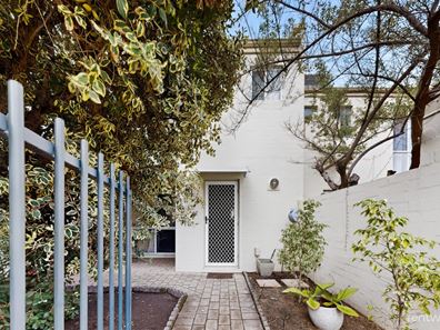 27/6 Waterway Ct, Churchlands WA 6018