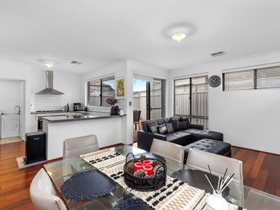 2C Troytown Way, Melville WA 6156
