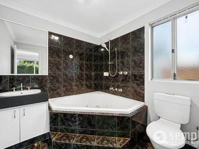 107 Folland Parade, Atwell WA 6164