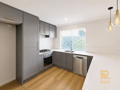 229A Grand Promenade, Doubleview WA 6018