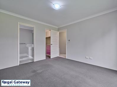 10A Sorbonne Turn, Aubin Grove WA 6164